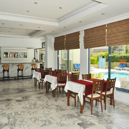 Hotel apartamentowy Almera 5*
